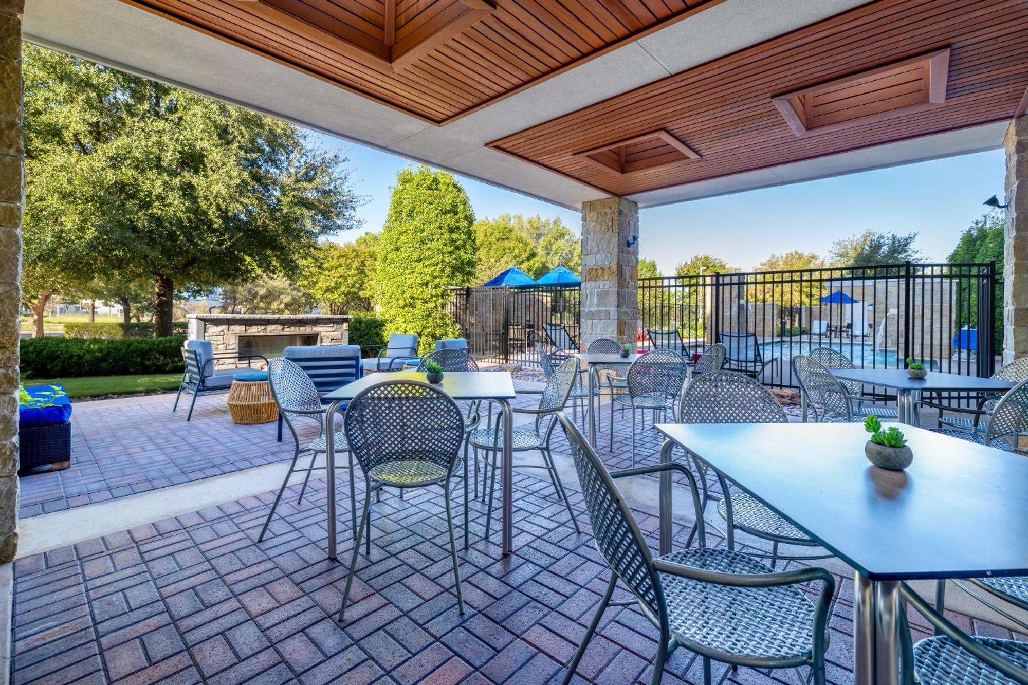 Home2 Suites Dallas-Frisco Exterior photo